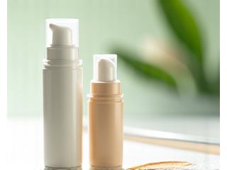 敏感肌用UVクリームと化粧下地の容器